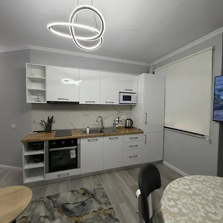 Noar Luxury * Golem (Tirana)